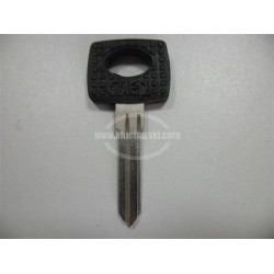 Автоключ за MERCEDES HU32