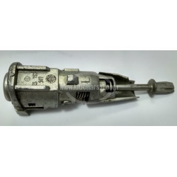 SKODA ПАТРОН ВРАТА 5P0837167B