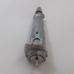 SKODA VW ПАТРОН ЗА ВРАТА 654837167A