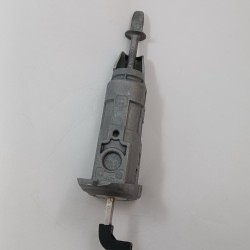 SKODA SEAT VW ПАТРОН ЗА ВРАТА 3V0837167