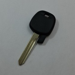 TOYOTA КЛЮЧ С МЯСТО ЗА ЧИП TOY47